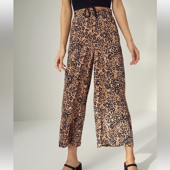 Aritzia Wilfred Faun Tan and Black Leopard Print Wide Leg Pant - cheetah print - Picture 3 of 8